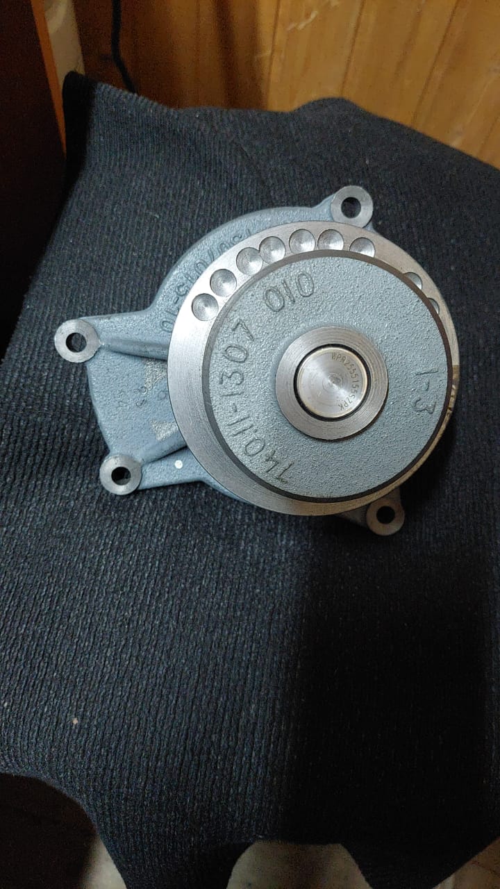 Насос водяной на автобус НЕФАЗ